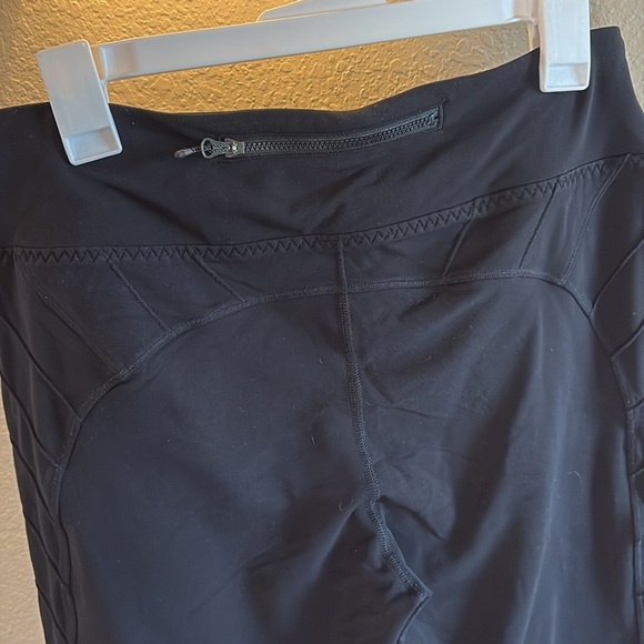 Lululemon Athletica Black and gray Leggings/ Size 8 - Picture 9 of 10